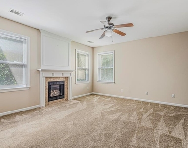 1807 Preserve Creek Way - Photo Thumbnail 12