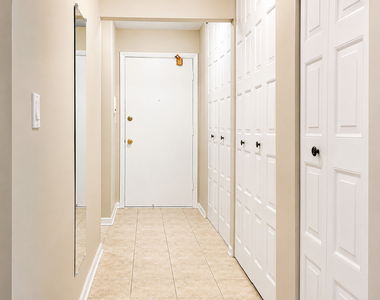 8 Oak Creek Drive - Photo Thumbnail 2