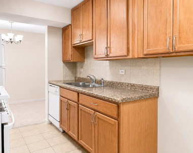 8 Oak Creek Drive - Photo Thumbnail 7