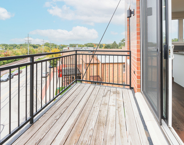 546 Green Bay Road - Photo Thumbnail 13
