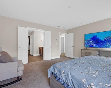 1645 Hillcrest Drive - Photo Thumbnail 20