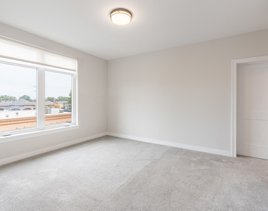 546 Green Bay Road - Photo Thumbnail 5