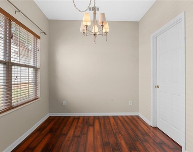 1755 Arborwood Drive - Photo Thumbnail 5