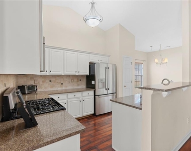 1755 Arborwood Drive - Photo Thumbnail 9