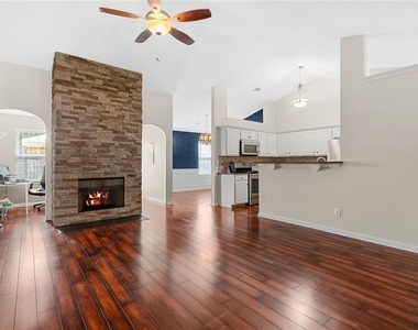 1755 Arborwood Drive - Photo Thumbnail 8