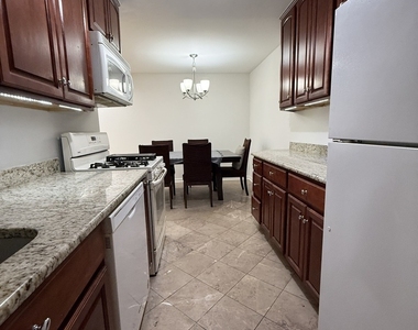 5011 Valley Lane - Photo Thumbnail 5