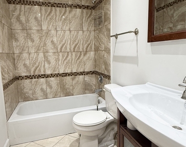 5011 Valley Lane - Photo Thumbnail 10