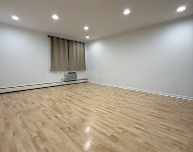 5011 Valley Lane - Photo Thumbnail 2