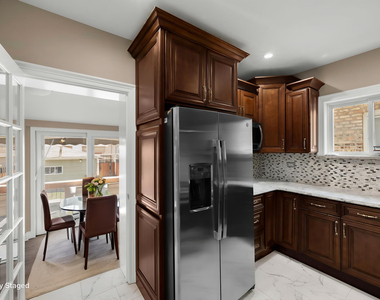 1327 Euclid Avenue - Photo Thumbnail 14