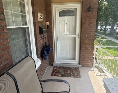 1327 Euclid Avenue - Photo Thumbnail 2