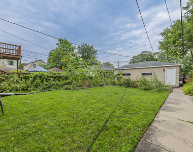1318 Dewey Avenue - Photo Thumbnail 11