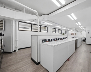 535 N Michigan Avenue - Photo Thumbnail 15