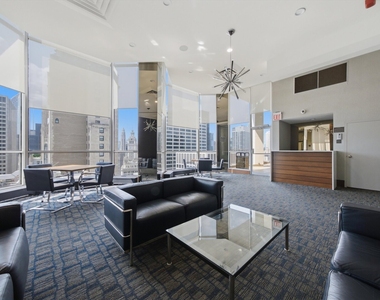 535 N Michigan Avenue - Photo Thumbnail 1