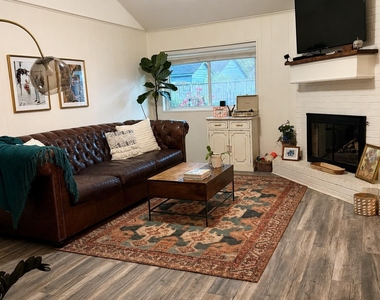 5815 Hoover Street - Photo Thumbnail 3