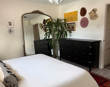 5815 Hoover Street - Photo Thumbnail 9