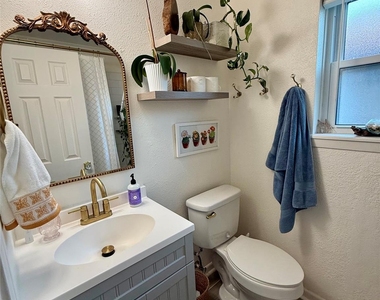 5815 Hoover Street - Photo Thumbnail 10