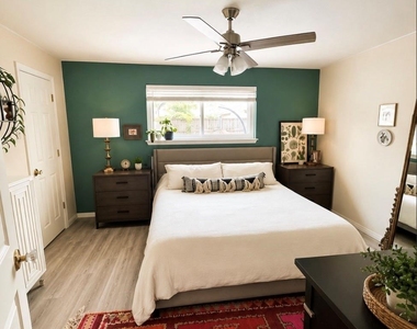 5815 Hoover Street - Photo Thumbnail 8