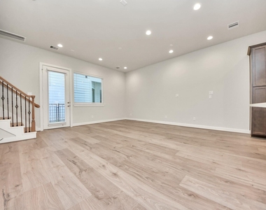 2319 Silva Park Lane - Photo Thumbnail 10