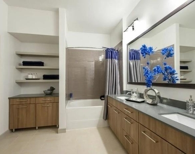 2111 Westheimer Road - Photo Thumbnail 4