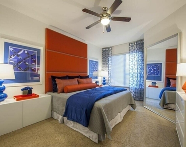 2111 Westheimer Road - Photo Thumbnail 5