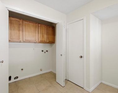 20315 Sunny Shores Drive - Photo Thumbnail 4