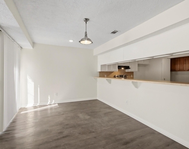 20315 Sunny Shores Drive - Photo Thumbnail 8