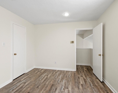 20315 Sunny Shores Drive - Photo Thumbnail 14