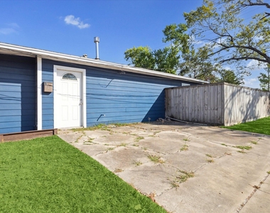 1147 Du Barry Lane - Photo Thumbnail 9