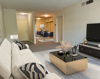 2601 Bellefontaine Street - Photo Thumbnail 7