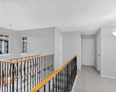 9016 Elm Drake Lane - Photo Thumbnail 13