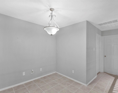 9016 Elm Drake Lane - Photo Thumbnail 14