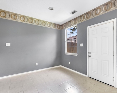 9016 Elm Drake Lane - Photo Thumbnail 7