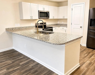 15674 Briar Forest Drive - Photo Thumbnail 10