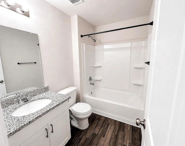 15674 Briar Forest Drive - Photo Thumbnail 18