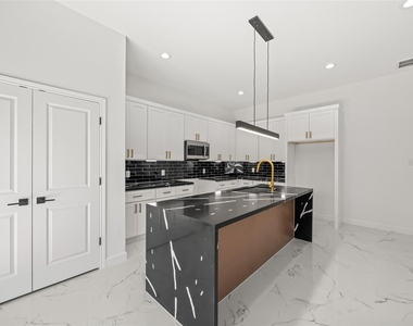 5110 Westover Street - Photo Thumbnail 5