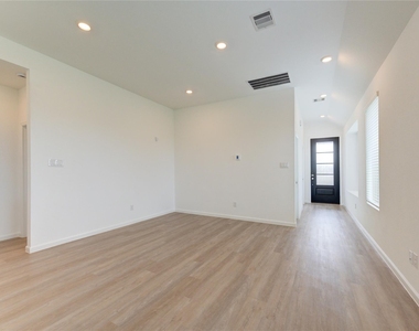 27006 Coco Flower Ln - Photo Thumbnail 9