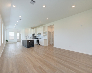 27006 Coco Flower Ln - Photo Thumbnail 7