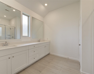 27006 Coco Flower Ln - Photo Thumbnail 35