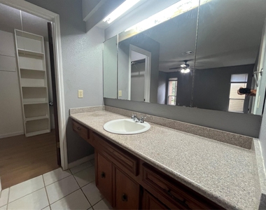 16454 Hickory Knoll Drive - Photo Thumbnail 21