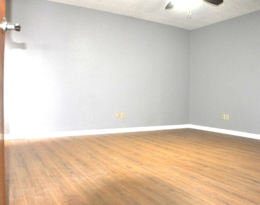 16454 Hickory Knoll Drive - Photo Thumbnail 6