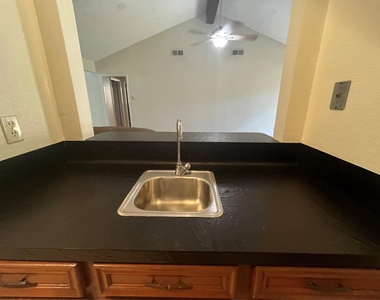16454 Hickory Knoll Drive - Photo Thumbnail 16