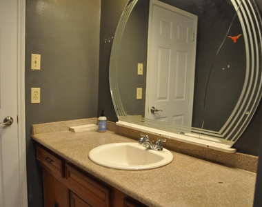16454 Hickory Knoll Drive - Photo Thumbnail 20