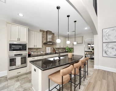 9815 Patricia Haven Lane - Photo Thumbnail 17