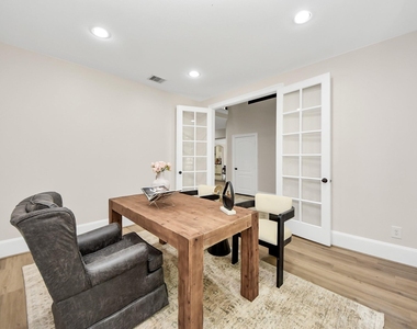 9815 Patricia Haven Lane - Photo Thumbnail 8