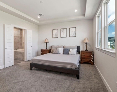 316 Jensen Drive - Photo Thumbnail 23