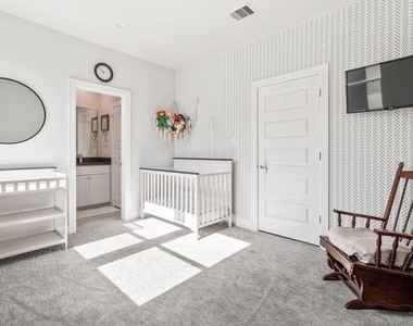 316 Jensen Drive - Photo Thumbnail 28