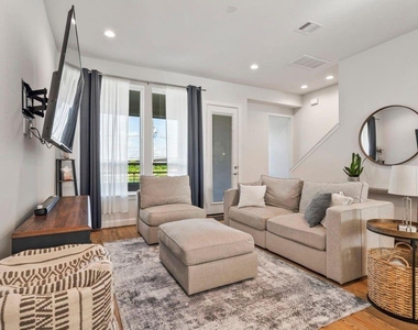 316 Jensen Drive - Photo Thumbnail 19