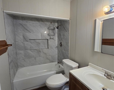 122 S Willow Street - Photo Thumbnail 10
