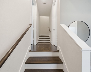 1221 W 17th Street - Photo Thumbnail 17