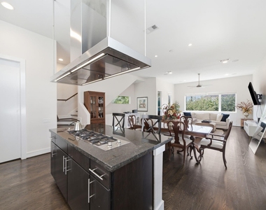 1221 W 17th Street - Photo Thumbnail 12